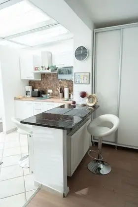 Superior Apart Daire, Bahçe Manzaralı