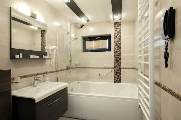 Luxury Oda