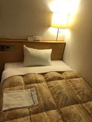 Tek Kişilik Oda, Sigara İçilmez