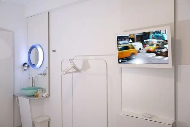 Tek Büyük Yataklı Oda, Ortak Banyo