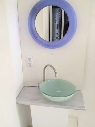Tek Büyük Yataklı Oda, Ortak Banyo