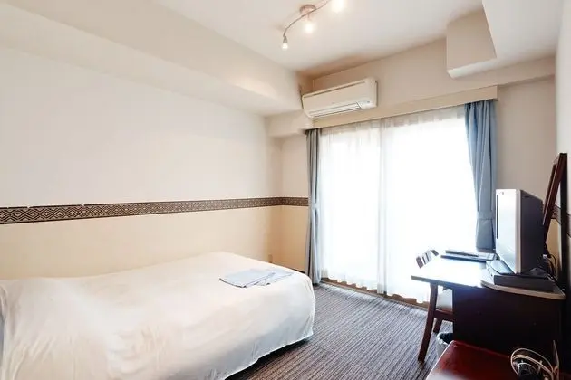 Tek Büyük Yataklı Oda, Sigara İçilmez (with Small Double Bed)