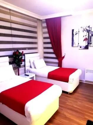 İki Ayrı Yataklı Standard Custom Oda