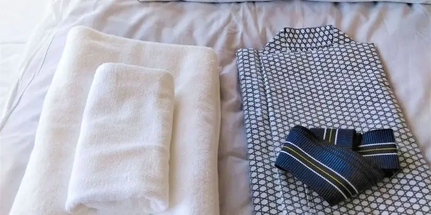 Üç Kişilik Oda, Sigara İçilmez (no bathroom, Male Only)