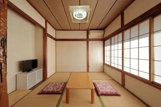 Traditional Oda, Ortak Banyo (Japanese Style, for 1-2 Guests)