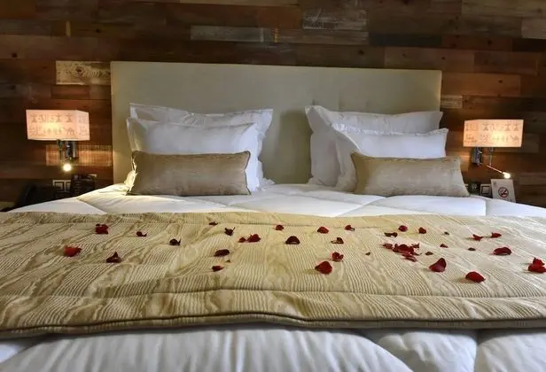 Basic Tek Büyük Yataklı Oda