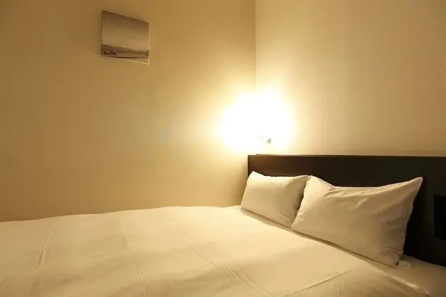 Tek Kişilik Oda, Sigara İçilmez