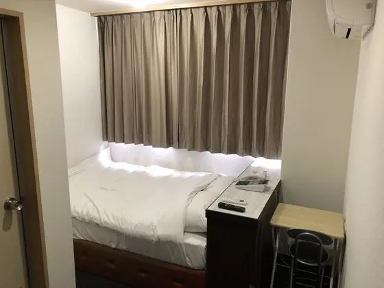 Tek Büyük Yataklı Oda, Sigara İçilmez