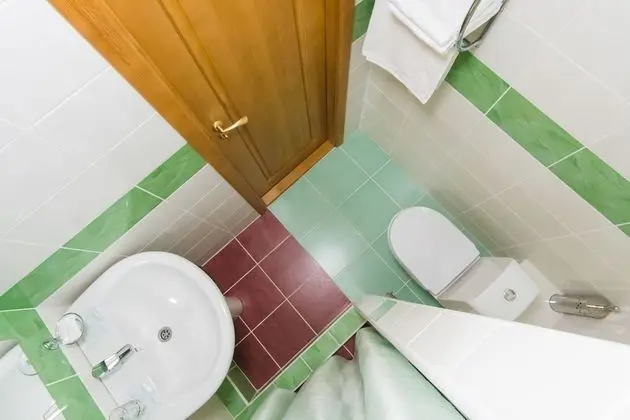 Standard Tek Büyük Yataklı Oda