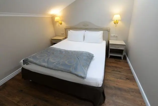 Tek Büyük Yataklı Oda (Mansard)