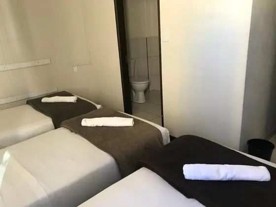Üç Kişilik Oda