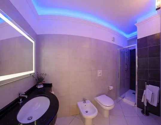 Üç Kişilik Oda, Balkon, Deniz Manzaralı