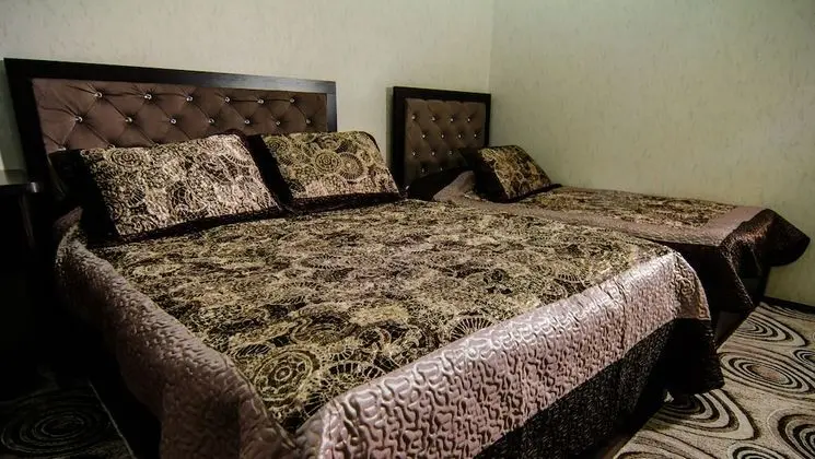 Family Tek Büyük veya İki Ayrı Yataklı Oda