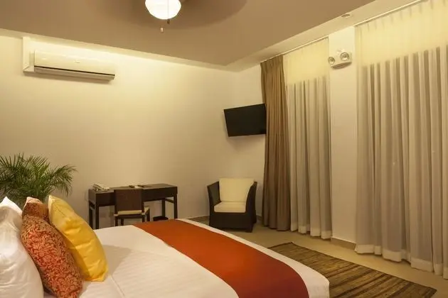 Hilltop Suite