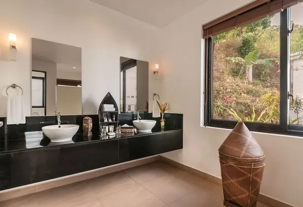 Hilltop Suite