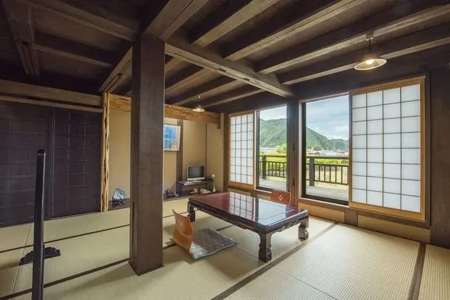 Oda (Japanese Western Style, Hagoromo)