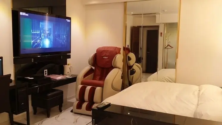 Premium Tek Büyük Yataklı Oda (Single whirlpool spa & Massage chair)