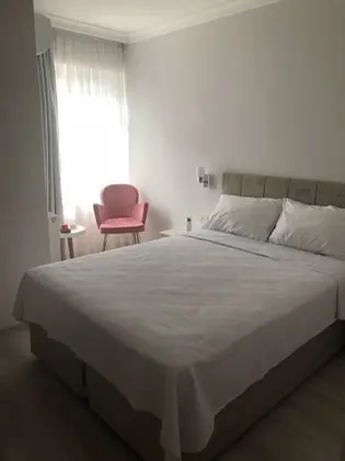Basic Oda, 1 Büyük (Queen) Boy Yatak, Sigara İçilmez