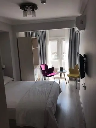 Basic Oda, 1 Büyük (Queen) Boy Yatak, Sigara İçilmez