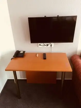 Classic Tek Büyük Yataklı Oda