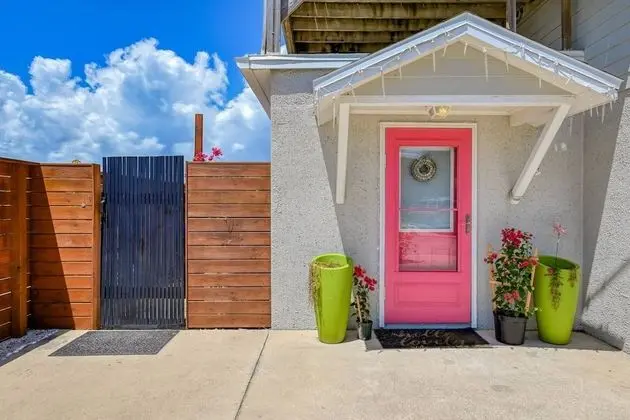 Ev (Butler Beach Bungalow)