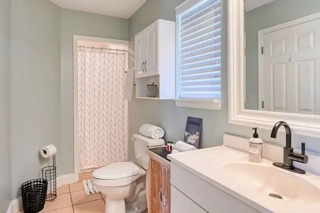 Ev (Butler Beach Bungalow)