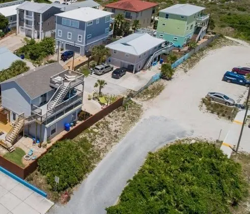 Ev (Butler Beach Bungalow)