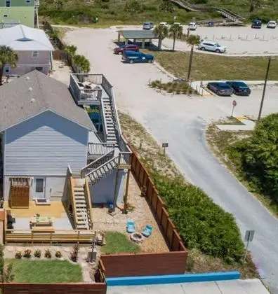 Ev (Butler Beach Bungalow)