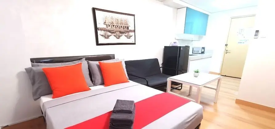 Butler's BnB (E) @ Trees Residences