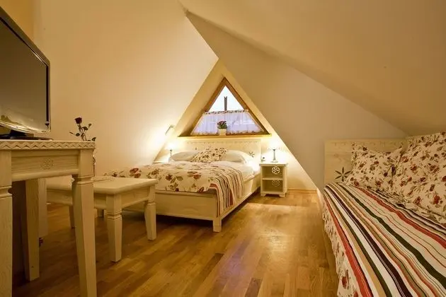 Tek Büyük Yataklı Oda