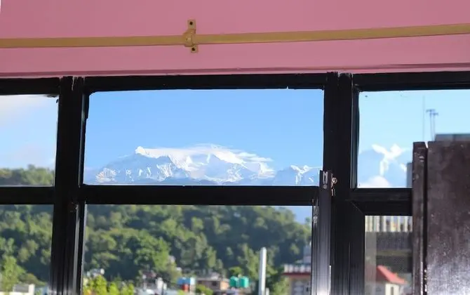 Deluxe Tek Büyük Yataklı Oda, 1 Yatak Odası, Sigara İçilebilir, Dağ Manzaralı