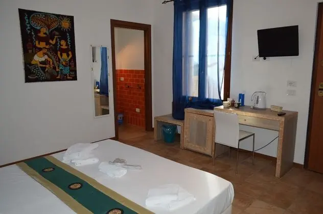 Tek Büyük veya İki Ayrı Yataklı Oda, Veranda (Turchese)