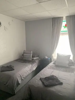 İki Ayrı Yataklı Oda, Banyolu/Duşlu