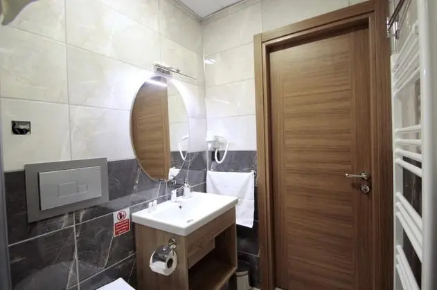 Deluxe Oda, Dağ Manzaralı, Fransız Balkonlu