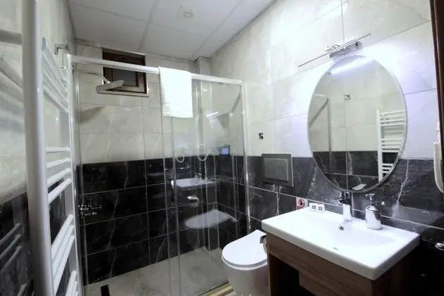 Twin, Dağ Manzaralı, Fransız Balkonlu