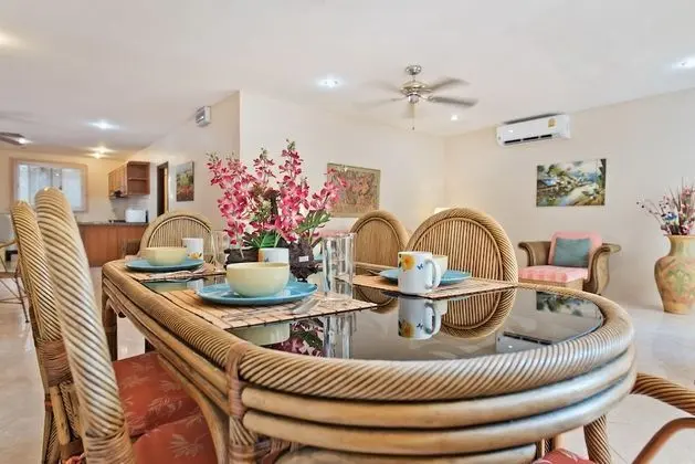 Grand Villa