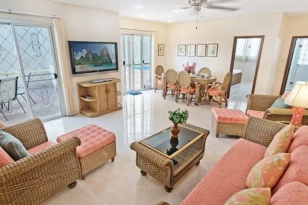 POOL VILLA