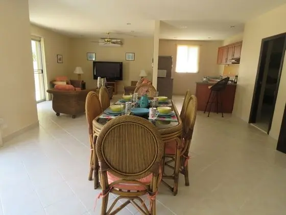 SUPERIOR VILLA