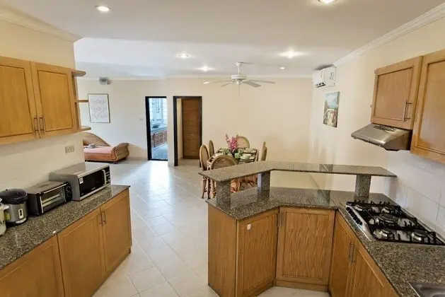 SUPERIOR VILLA