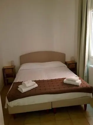 Comfort Tek Büyük veya İki Ayrı Yataklı Oda