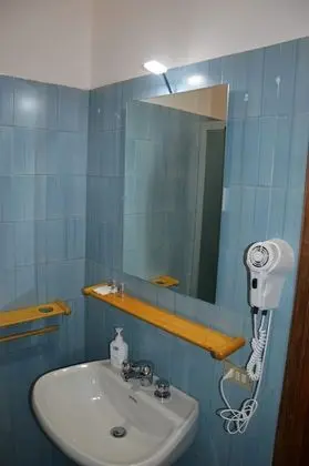 Comfort Tek Büyük veya İki Ayrı Yataklı Oda