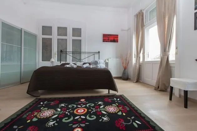 Superior Tek Büyük veya İki Ayrı Yataklı Oda, Nehir Manzaralı