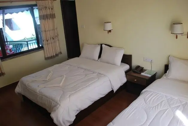 Deluxe Tek Büyük veya İki Ayrı Yataklı Oda (with Fan)