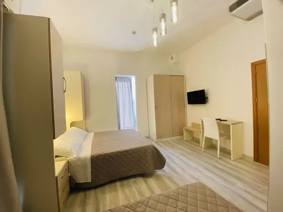 Üç Kişilik Oda