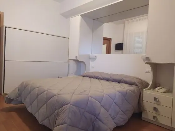 Üç Kişilik Oda