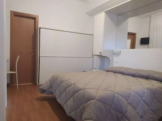 Üç Kişilik Oda
