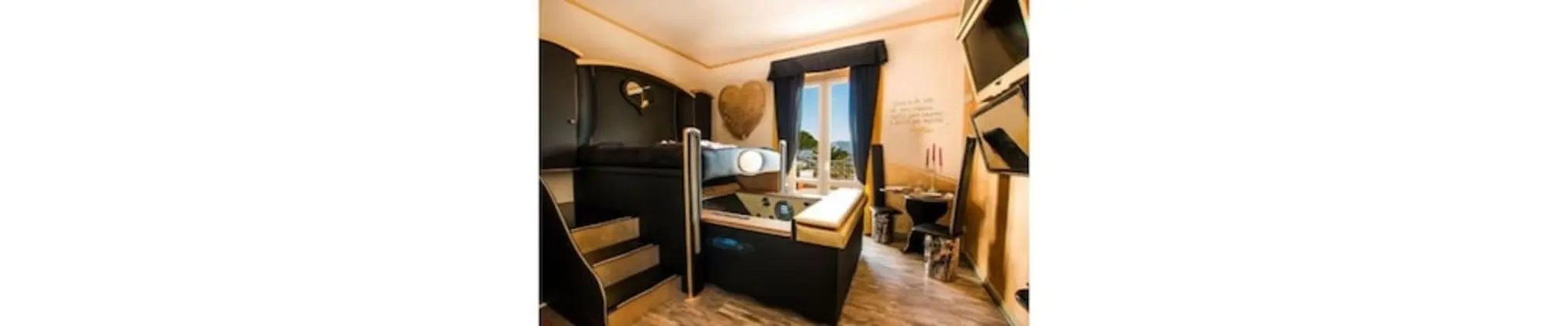 Romantic Oda, 1 Çift Kişilik Yatak, Sıcak Su Küveti