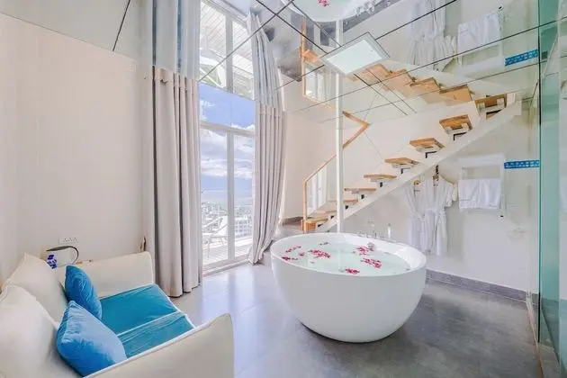 Superior Tek Büyük Yataklı Oda, Balkon, Göl Manzaralı
