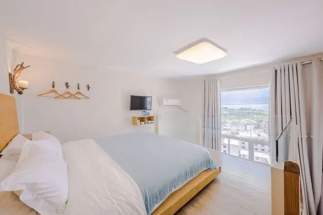 Superior Tek Büyük Yataklı Oda, Balkon, Göl Manzaralı