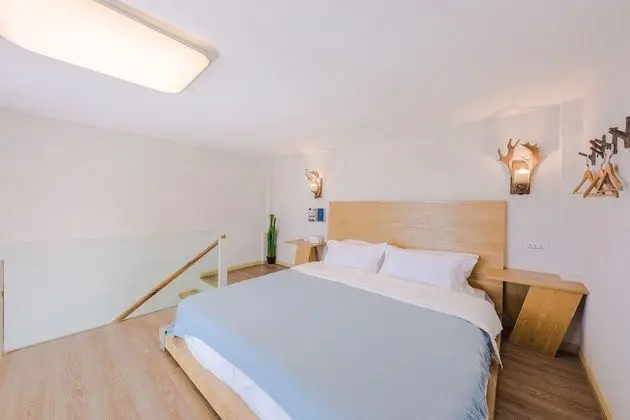 Superior Tek Büyük Yataklı Oda, Balkon, Göl Manzaralı